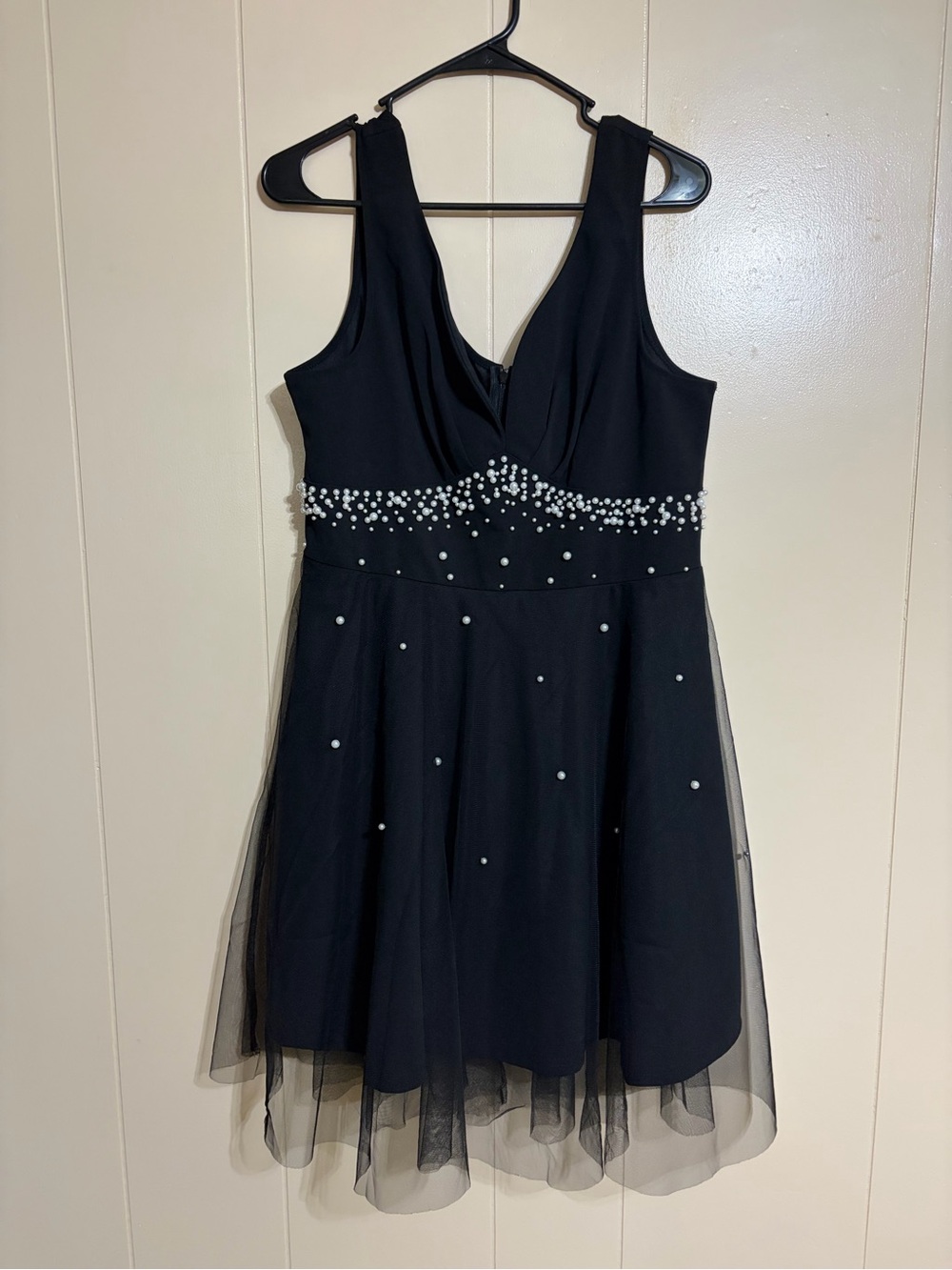 Black Embellished Sleeveless Party Dress
